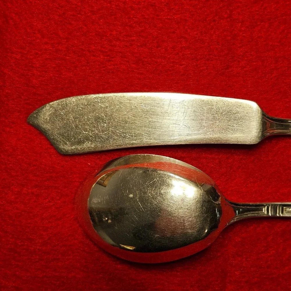 1847 Rogers Bros Silver-Plate Silverware Butter Knife & Sugar Shell‎